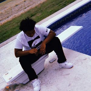 Meet your Posher, Tray